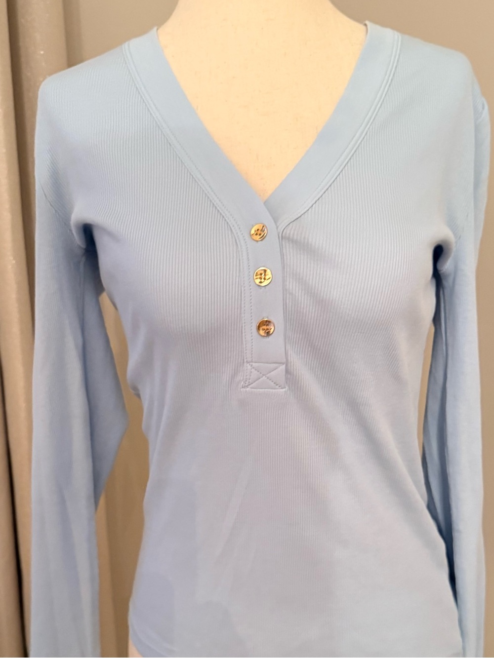 NWT Nordic Skyblue Weekend Collection Puff Sleeve Henley Top!